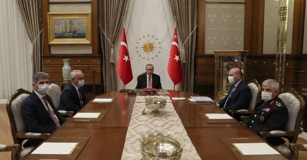 Başkan Erdoğan, İçişleri Bakanı Süleyman Soylu ve Jandarma Genel Komutanı Orgeneral Arif Çetin’i kabul etti