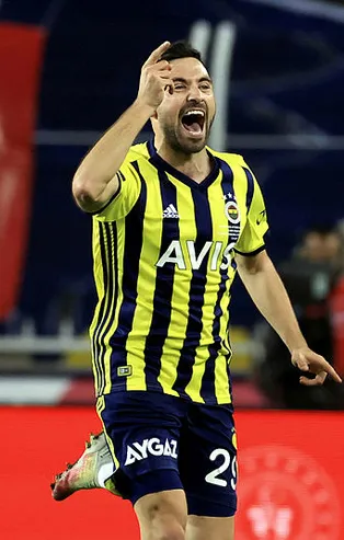 Ali Koç üstünü çizmişti! Sinan Gümüş için Mesut Özil devreye girdi