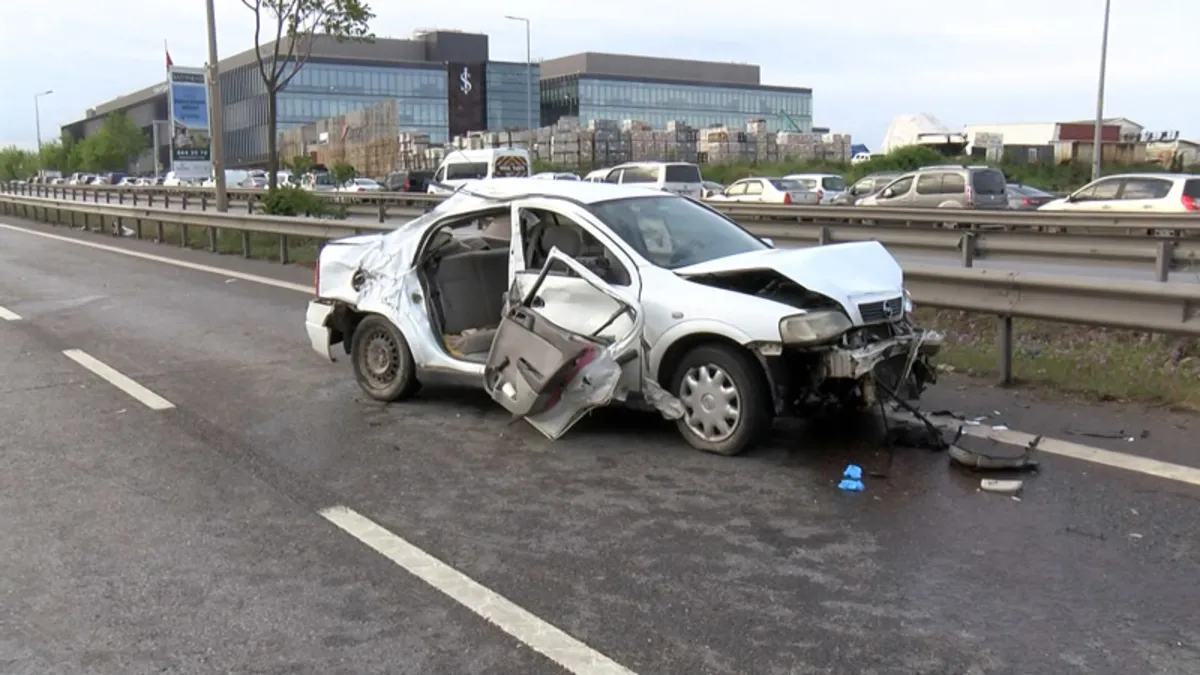 Tuzla'da feci kaza! Kontrolden çıkıp takla attı: 1 ölü 4 yaralı