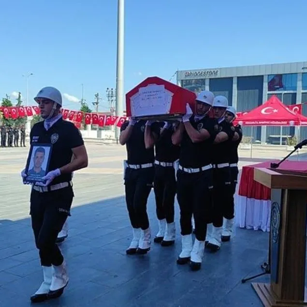 Şehit oldu
