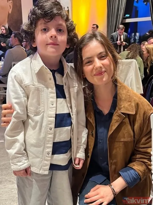 Nasıl Ünlü Oldu? Ava Yaman, 19 Kasım 2006 Tarihinde İstanbul'da Doğdu. Sanatçı Bir Aileden Gelmesinin Avantajıyla Çocuk Yaşlardan İtibaren Müzik Ve Oyunculukla...