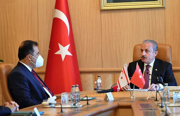 tbmm-baskanimustafasentop-kktc-basbakani-saneri-kabul-etti-iki-devletli-cozum-vizyonunu-destekliyoruz-1614790962437.jpg TBMM Başkanı Mustafa Şentop, KKTC Başbakanı Saner'i kabul etti: İki devletli çözüm vizyonunu destekliyoruz-3