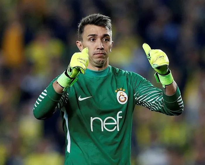 Watford’dan Muslera’ya kanca