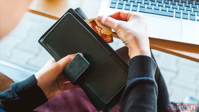 Dolandırıcılar şimdi de gözünü koronavirüs aşısı olmak isteyenlere dikti