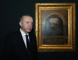 Başkan Erdoğan'dan Fatih Sultan Mehmet Han ve İstanbul'un fethi tablosu önünde tarihi fotoğraf