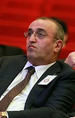 Galatasaray'da sular durulmuyor