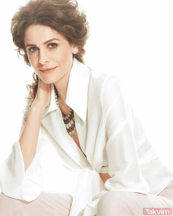 Can Borcu’nun Handan’ı Ebru Özkan bakın aslen nereli! Makedonyalı oyuncuyla evlenen Ebru Özkan meğer... - 4