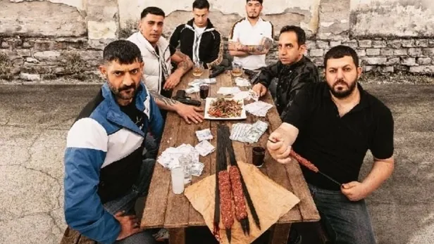 ulas-unal-kimdir-ulas-unal-kac-yasinda-nereli-ve-hangi-dizilerde-oynadi-1694252329633.jpeg Ulaş Ünal kimdir? Ulaş Ünal kaç yaşında, nereli ve hangi dizilerde oynadı?-4