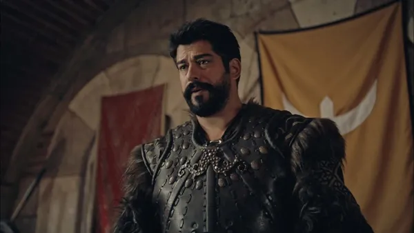 kurulus-osman-111-bolum-fragmani-yayinlandi-baban-elimde-esir-eger-gelmezsen-babani-oldu-bil-1672264899177.jpg Kuruluş Osman 111. bölüm fragmanı yayınlandı: “Baban elimde esir! Eğer gelmezsen babanı öldü bil”-7