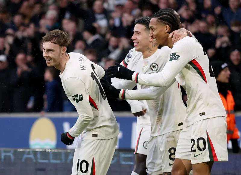 chelseanin-premier-ligdeki-rakibi-leeds-united-1770723890815.jpg Chelsea'nin Premier Lig'deki rakibi Leeds United-4