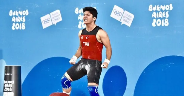 Milli sporcu Muhammed Furkan Özbek’ten Avrupa Halter Şampiyonası’nda altın madalya