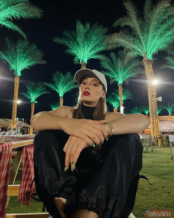 Gizem Karaca’dan denizaltı paylaşımı! “Kızıldeniz’de de harmandalı oynamadım demem” deyip mavi mayosuyla paylaştı - 20