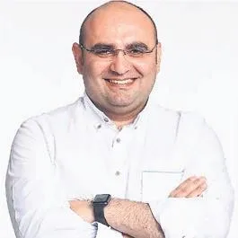 bay-bay-kemal-oylarini-sisiren-anketcileri-kapi-disari-etti-10-puan-fark-attilar-1692839000087.jpeg Bay Bay Kemal oylarını şişiren anketçileri kapı dışarı etti! 10 puan fark attılar-4