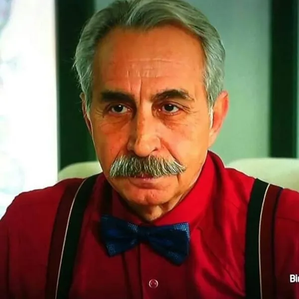 son-dakika-riza-akindan-kotu-haber-unlu-oyuncu-beyin-kanamasi-gecirdi-kalp-yarasinin-huseyiniydi-1667335965923.jpg Son Dakika: Rıza Akın’dan kötü haber! Ünlü oyuncu beyin kanaması geçirdi! Kalp Yarası’nın Hüseyin'iydi...-6