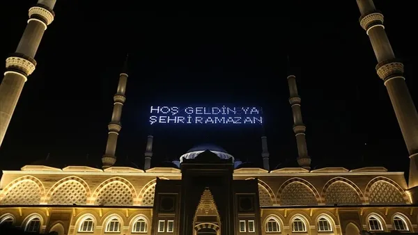 camiler-acik-mi-kapali-mi-2021-nisan-ayi-cuma-namazinda-camiler-acik-mi-1618561669460.jpg Camiler açık mı kapalı mı? 2021 Nisan ayı Cuma namazında camiler açık mı?-2