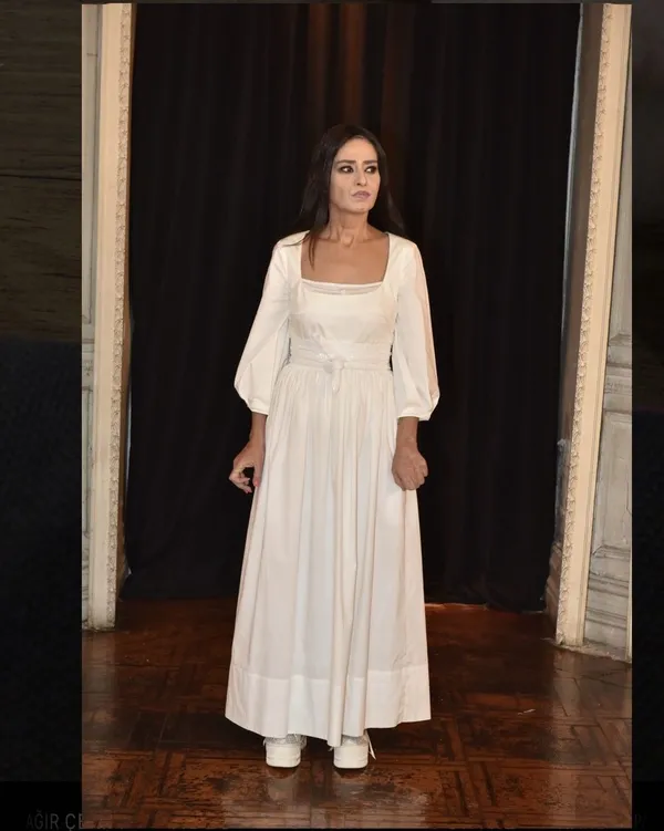 yildiz-tilbe-hayranlarini-korkuttu-apar-topar-hastaneye-kaldirilan-yildiz-tilbenin-saglik-durumu-nasil-1632150196249.jpg Yıldız Tilbe hayranlarını korkuttu! Apar topar hastaneye kaldırılan Yıldız Tilbe'nin sağlık durumu nasıl?-3