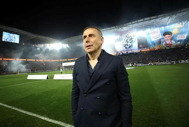 trabzonspor-teknik-direktoru-abdullah-avci-ve-baskani-ahmet-agaoglu-ortak-basin-toplantisi-duzenledi-1651368237225.jpeg Trabzonspor Teknik Direktörü Abdullah Avcı ve Başkanı Ahmet Ağaoğlu ortak basın toplantısı düzenledi-3