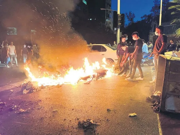 unlu-gurme-vedat-milordan-saskinlik-yaratan-itiraf-yumurta-kiramayacak-kadar-1664831798225.jpeg Ünlü gurme Vedat Milor'dan şaşkınlık yaratan itiraf: Yumurta kıramayacak kadar....-4