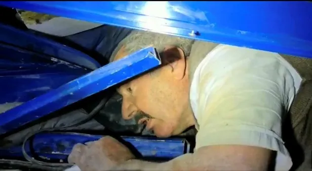 SON DAKİKA: Erbek Apartmanı'nda 26 saat sonra mucize: Halim Sarı yaralı olarak kurtarıldı-1