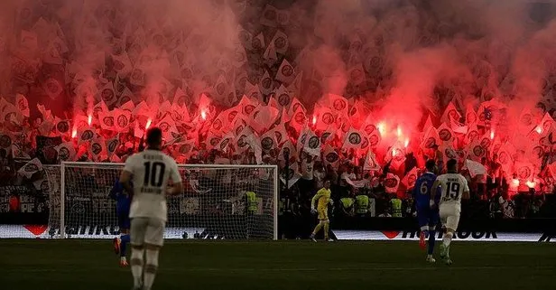 Eintracht Frankfurt kupanın sahibi oldu