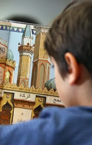 Alman gazetesi Süddeutsche Zeitung, FETÖ'nün maskesini düşürdü