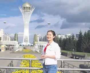 Kazak hostesten Türkçe hizmet