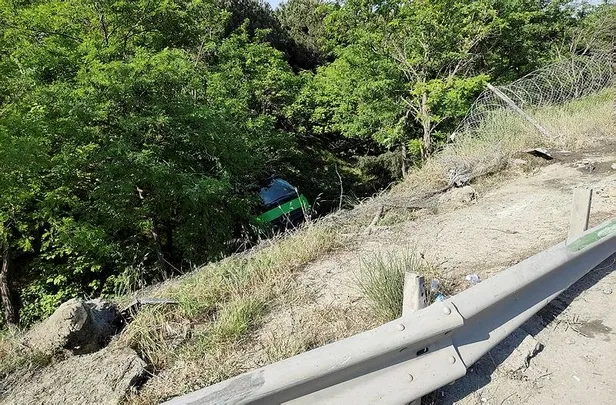 basaksehirde-ibbye-ait-su-tankeri-sarampole-devrildi-1654070268428.jpeg Başakşehir'de İBB'ye ait su tankeri şarampole devrildi!-1