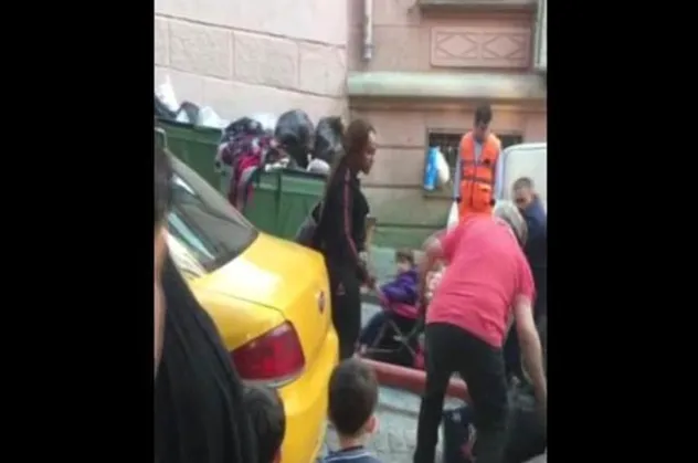 Taksiciden kendisini trafiğe sokan turiste sert tepki