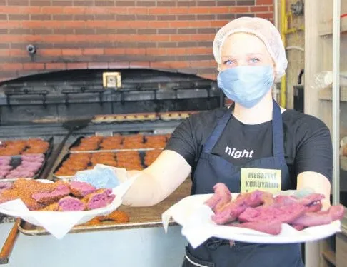 Edirneli fırıncıdan mor simit