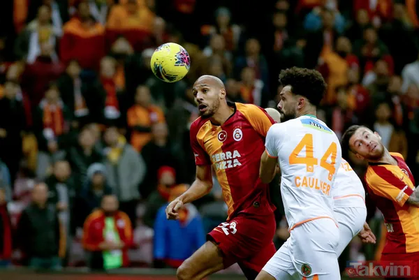 Muslera kalesinde devleşti! Sosyal medyada yer yerinden oynadı... - 5