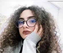 Masumlar Apartmanı Safiye'nin küçüklüğünü kim oynuyor? Safiye'nin gençliğini oynayan İrem Kübra Bakırtaş kaç yaşında?-6