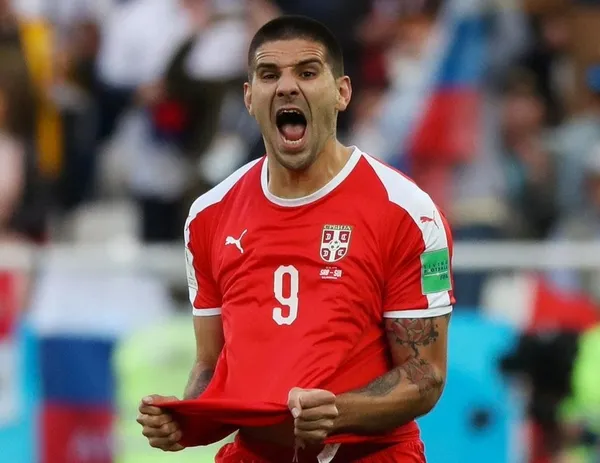 Beşiktaş ve Fenerbahçe'nin Mitrovic savaşı!