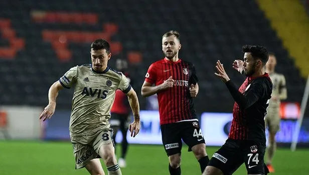Gaziantep FK - Fenerbahçe maçı CANLI yayın izle! Süper Lig Gaziantep FK - Fenerbahçe maçı canlı anlatım izle! İlk 11’ler…-2