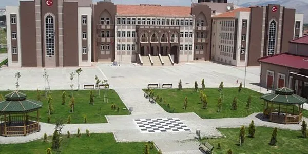 Istanbul Ankara Izmir 2020 Lgs Bos Kalan Fen Anadolu Imam Hatip Liseleri Bos Kontenjanlari Taban Puanlari Yuzdelik Dilimleri Takvim