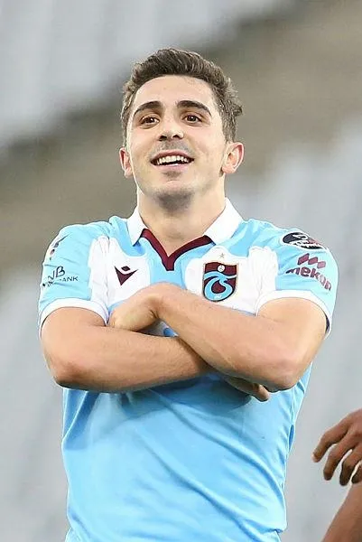 ligde-ust-uste-7-galibiyet-alan-trabzonsporu-rakipleri-durduramiyor-1638134373732.jpeg Zirvede Karadeniz Fırtınası var! Trabzonspor Karagümrük engelini aşarak ligde namağlup ilerliyor-3