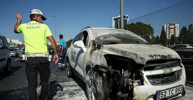 Son dakika: Merter’de korkutan yangın! Otomobil alev alev yandı