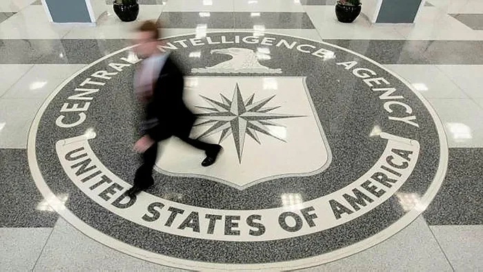 beyaz-saray-gazzeyi-destekleyen-ust-duzey-cia-yetkilisi-ile-calkalaniyor-facebookta-filistin-bayragi-paylastig-1701258530614.jpeg Beyaz Saray Gazze’yi destekleyen üst düzey CIA yetkilisi ile çalkalanıyor! Facebook’ta Filistin bayrağı paylaştığı için topa tutuluyor-2
