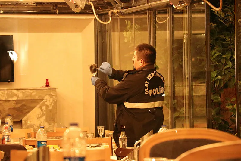 Denizli'de restoranda silahlı kavga: 1 ölü, 1 yaralı - 4