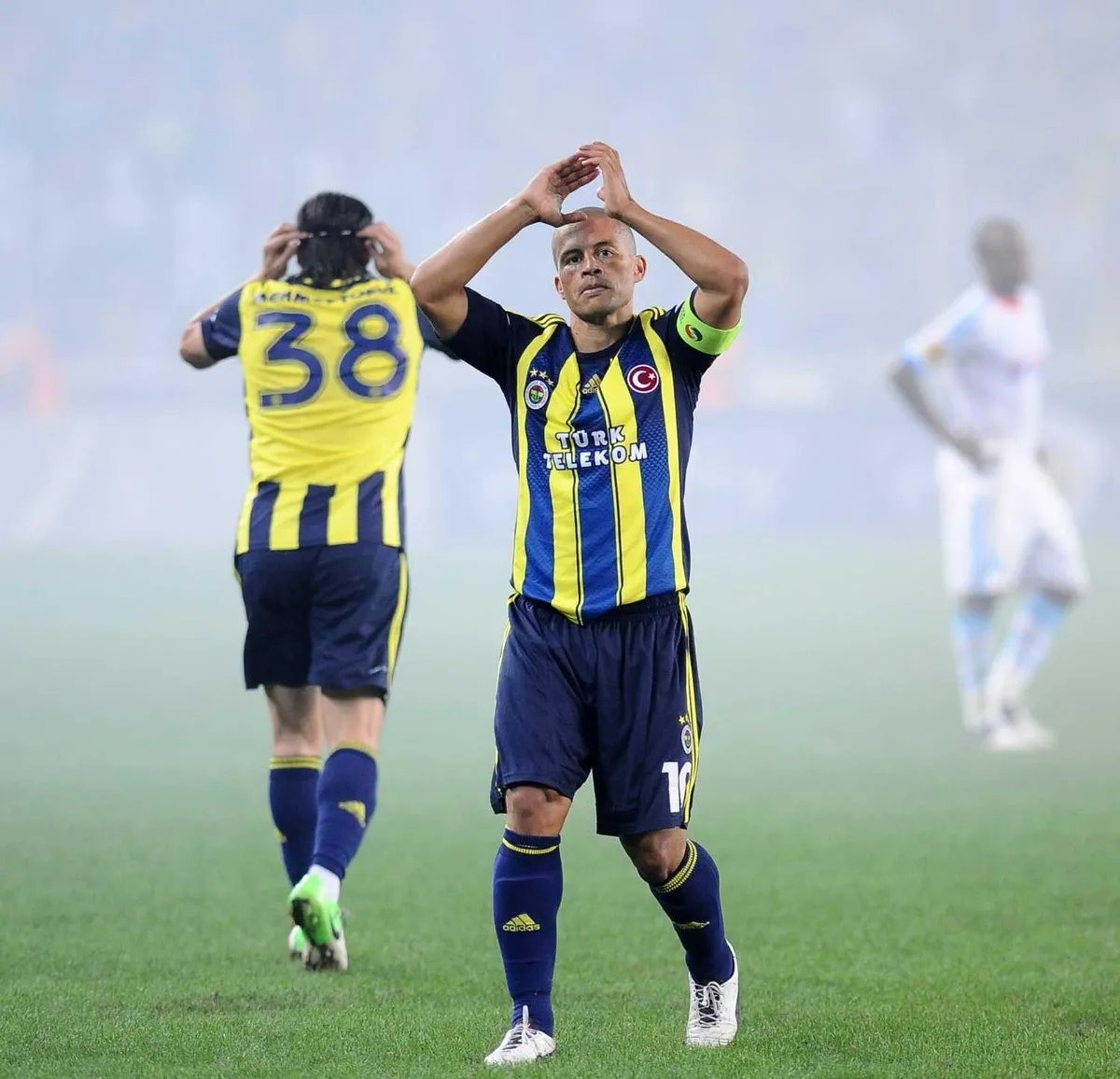alex-de-souzadan-fenerbahce-ve-marco-asensio-sozleri-1789038395576.jpeg Alex de Souza Fenerbahçe ve Şampiyonlar Ligi ile ilgili konuştu! Unutamadığı maçlar ve güvendiği o isimler-6