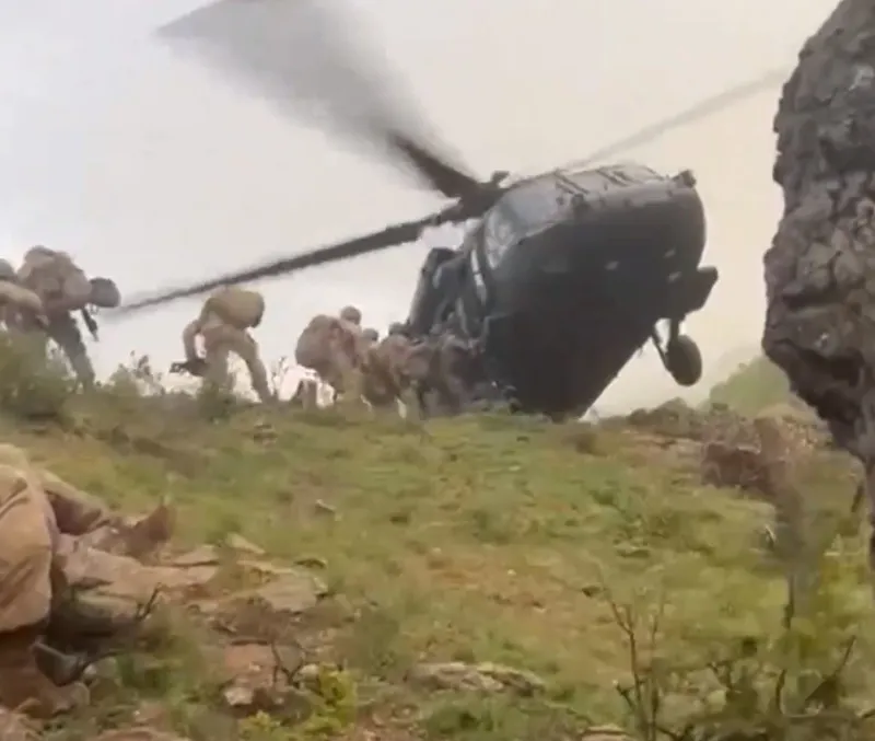 bahar-temizligi-11-ilde-pkkya-operasyon-92-teror-ini-imha-edildi-1715323851066.jpg Bahar temizliği! 11 ilde PKK'ya operasyon: 92 terör ini imha edildi-2