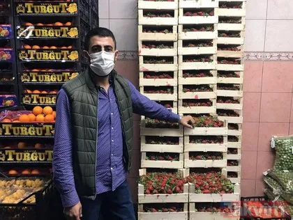 Pazarlar açık mı? İstanbul’da semt pazarlarının bugün kurulacak olması nedeniyle Bayrampaşa Yaş Sebze ve Meyve Hali’nde yoğunluk yaşandı