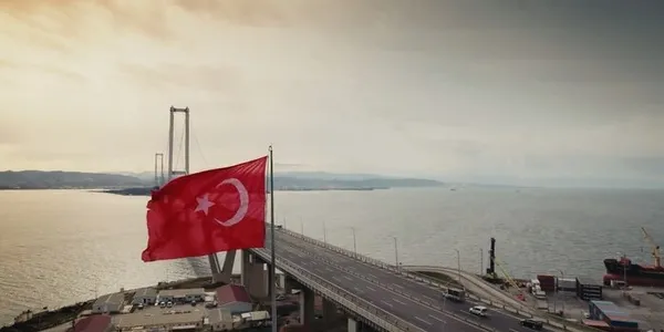 20-yil-sonra-turkiye-yuzyilina-uyandi-ak-partiden-sosyal-medyayi-sallayan-video-1683036041232.jpg 20 yıl sonra Türkiye Yüzyılı'na uyandı: AK Parti'den sosyal medyayı sallayan video-3