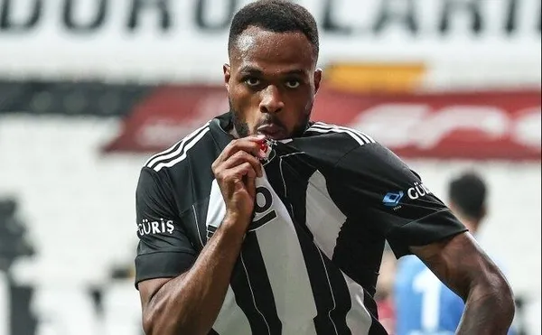 Uzlaşmaz tutumu Beşiktaş yönetimini çıldırttı! Kartal'da Cyle Larin'in suyu ısınıyor-1