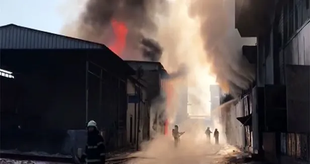 Son dakika: Gaziantep'teki dev fabrika alev alev yanıyor! Fotoğraflar az önce geldi-2