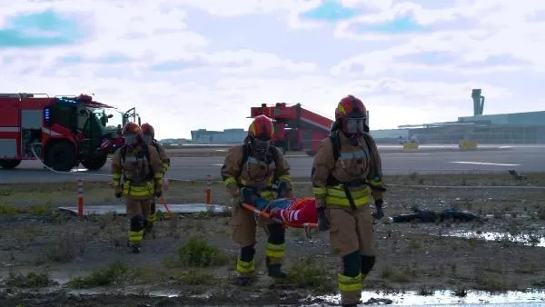 Son dakika: İstanbul Havalimanı'nda nefes kesen yangın tatbikatı gerçeğini aratmadı-2