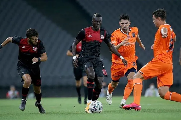 Karagümrük 2-0 Başakşehir | MAÇ SONUCU