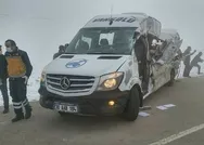 SON DAKİKA: Hakkari-Yüksekova kara yolunda yolcu minibüsü tırla çarpıştı: Ölü ve yaralılar var