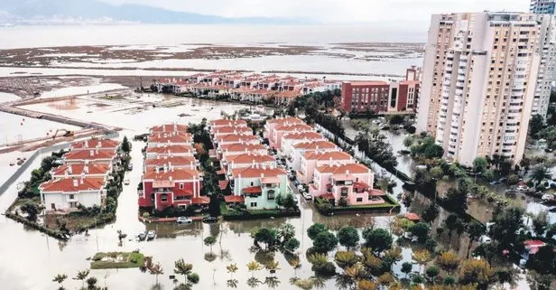 CHP yönetimindeki İzmir’in şu haline bir bakın! 75 milyon TL’lik lüks siteler yüzer hale geldi: İş yeri, apartman ve dükkanları su bastı