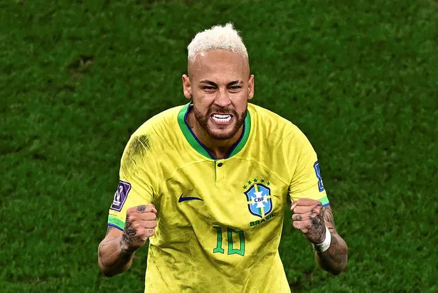 bildiginiz-transfer-rekorlarini-unutun-ne-messi-ne-ronaldo-donemin-yildiz-ismi-o-oldu-1691995775381.jpg Bildiğiniz transfer rekorlarını unutun! Ne Messi ne Ronaldo dönemin yıldız ismi o oldu-6