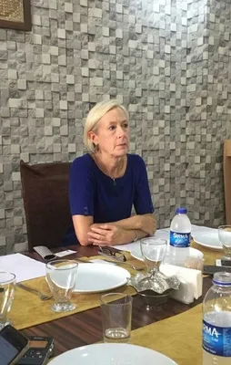 Bak sen şu konsolosa